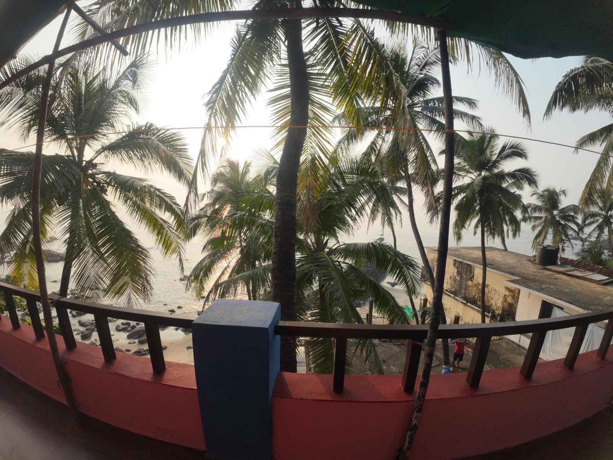 Om Ganesh Guest House Cliffside Arambol Εξωτερικό φωτογραφία