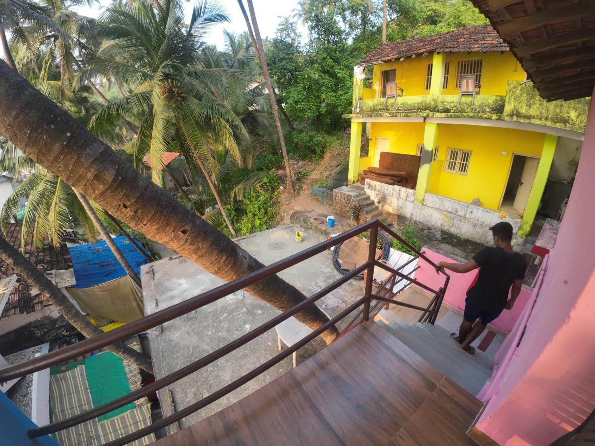 Om Ganesh Guest House Cliffside Arambol Εξωτερικό φωτογραφία