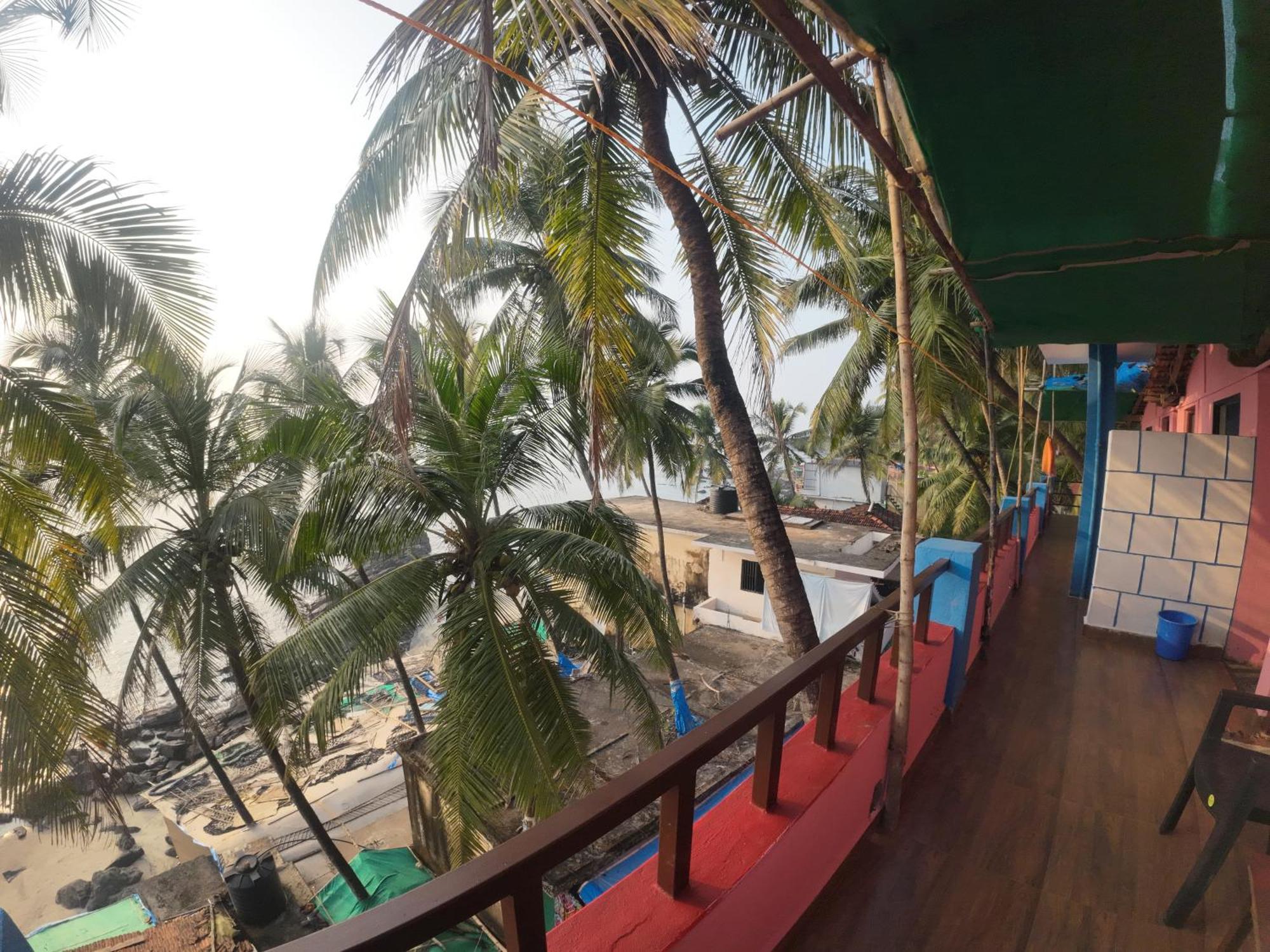 Om Ganesh Guest House Cliffside Arambol Εξωτερικό φωτογραφία