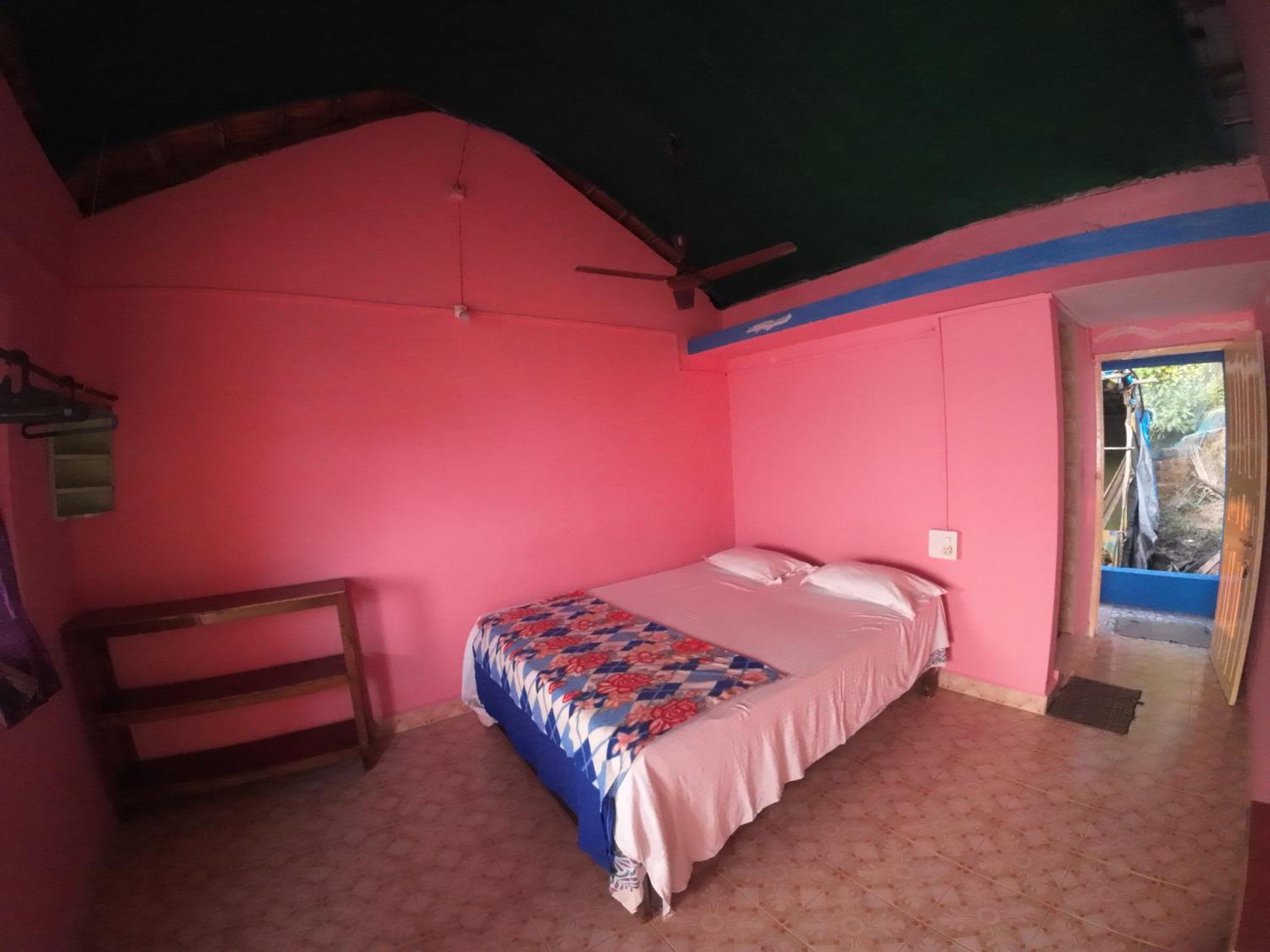 Om Ganesh Guest House Cliffside Arambol Εξωτερικό φωτογραφία