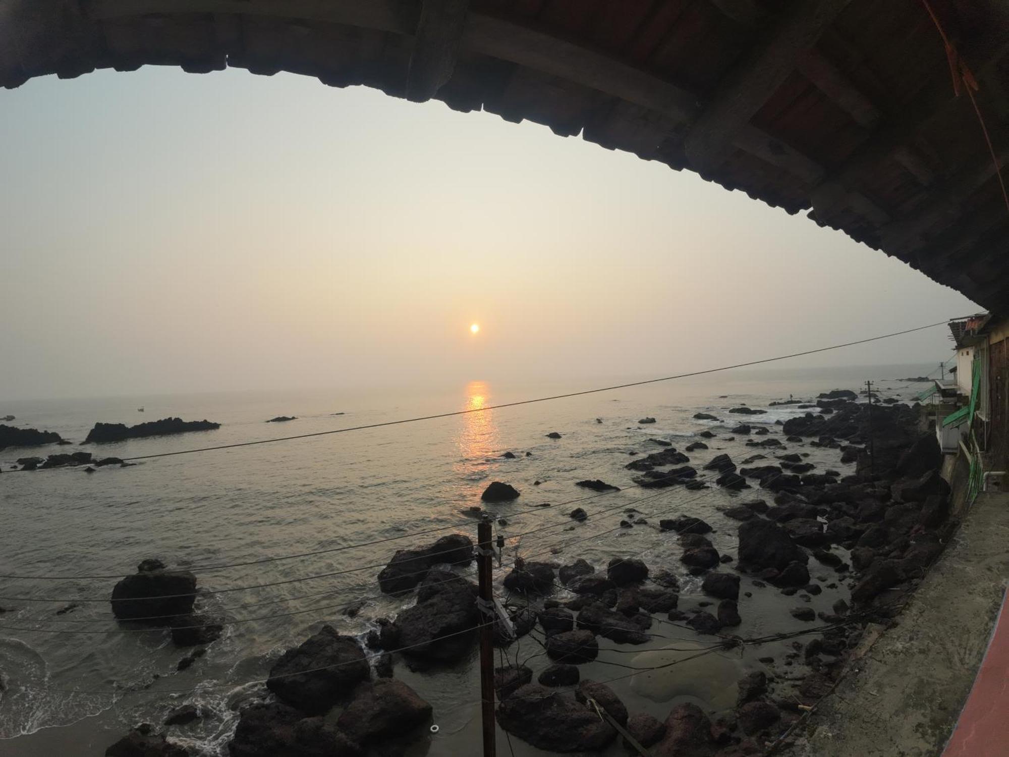 Om Ganesh Guest House Cliffside Arambol Εξωτερικό φωτογραφία