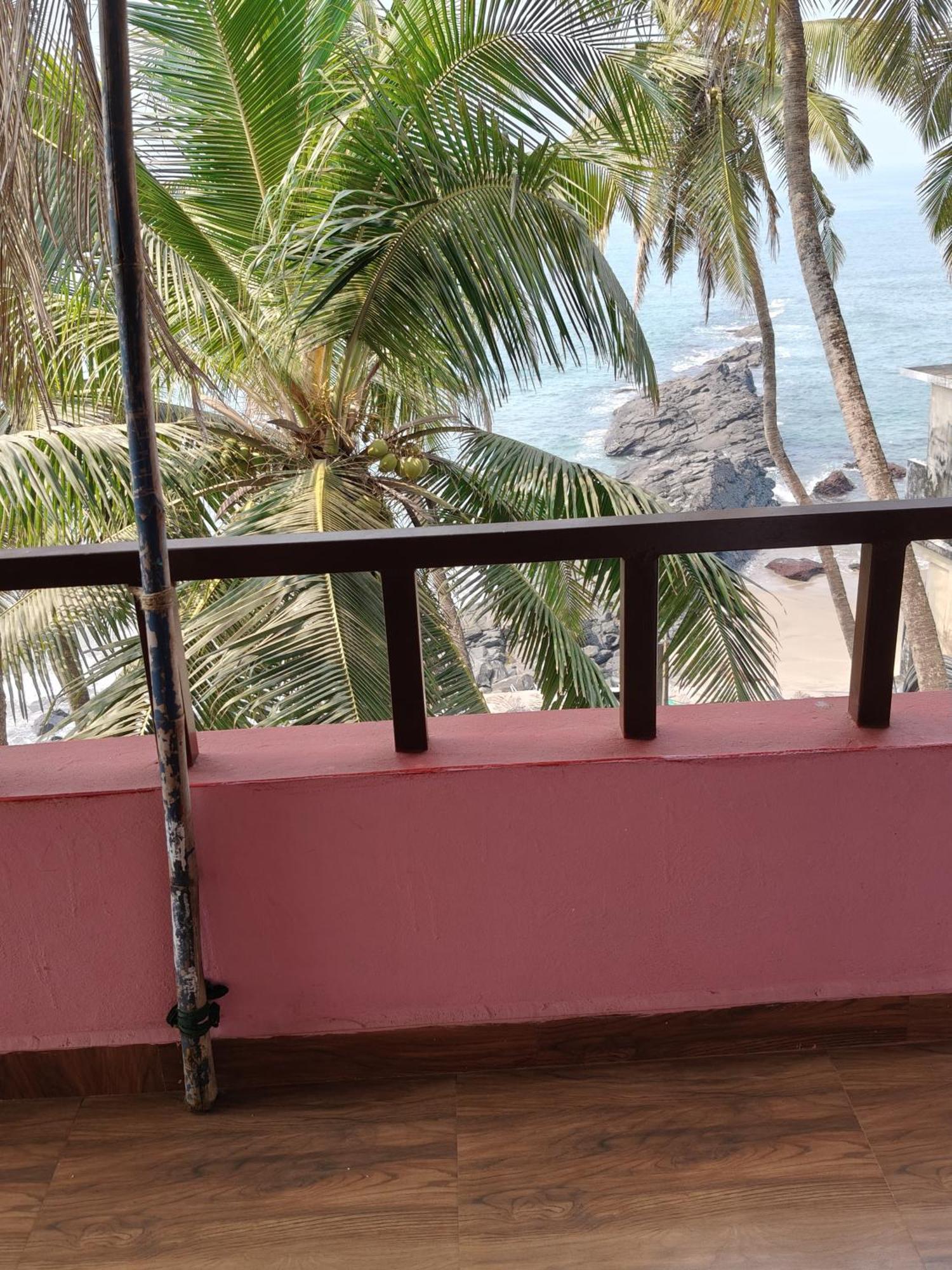 Om Ganesh Guest House Cliffside Arambol Εξωτερικό φωτογραφία