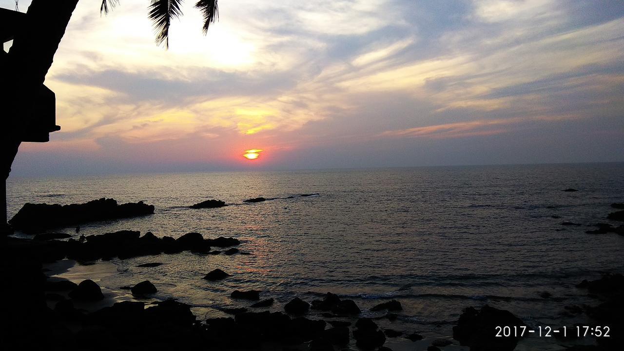 Om Ganesh Guest House Cliffside Arambol Εξωτερικό φωτογραφία